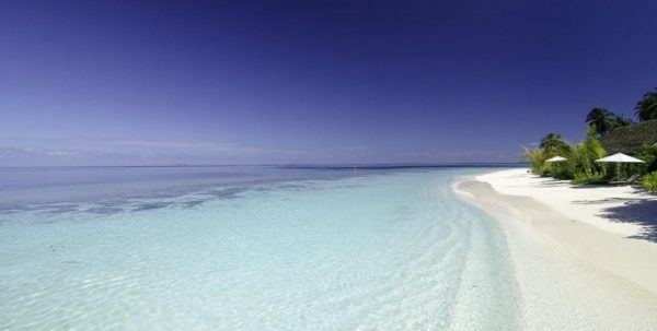 Kandolhu Maldives: playa de Maldivas